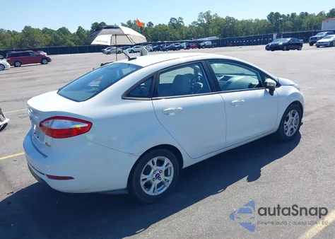 2015 Ford Fiesta Se z USA, uszkodzony, nr VIN 3FADP4BJ4FM157259